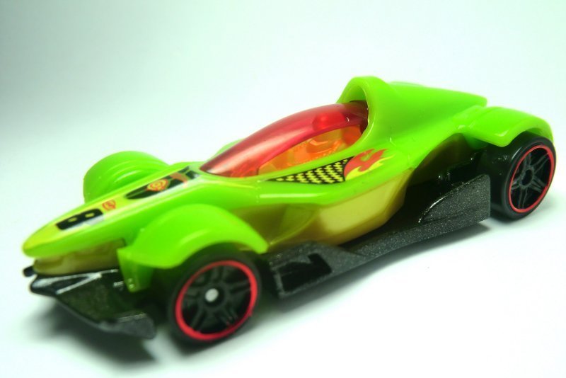 Hot Wheels — легендарная марка игрушечных гоночных автомобилей. 