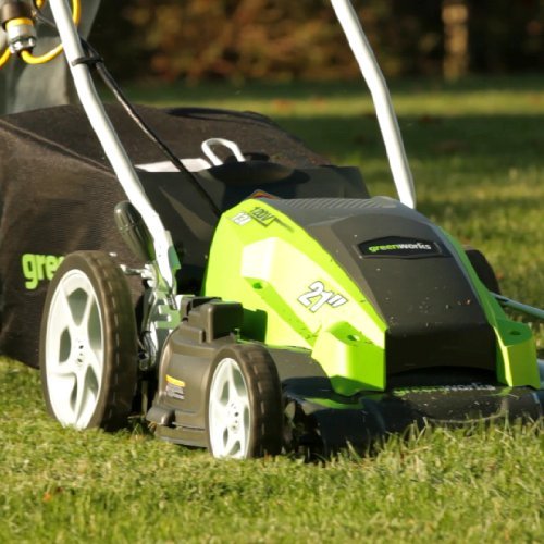 Greenworks 21-Inch 13 Amp Corded Lawn Mower 25112 